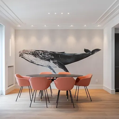 The Whale New Ac Design Spacious Centre