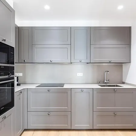 Apartment The Whale New Ac Design Spacious Centre