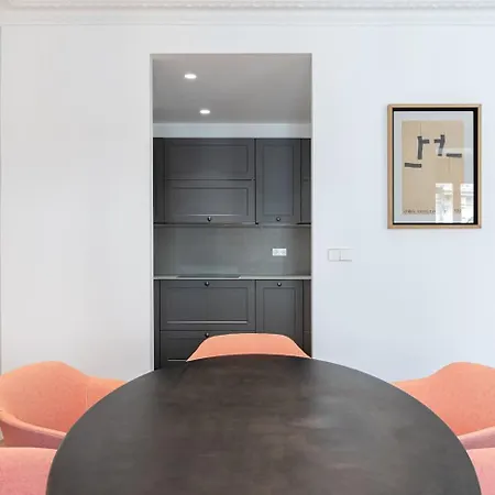 The Whale New Ac Design Spacious Centre Apartment *